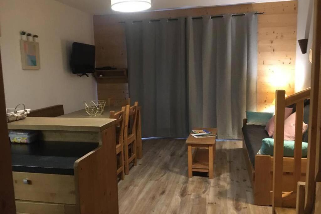 Apt 2 Chambres En Duplex Chalet Des Rennes Vars 2000M Piscine Interieure Et Exterieure المظهر الخارجي الصورة